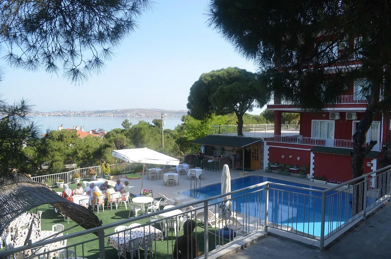 Tunc Hotel Ayvalı 3*,