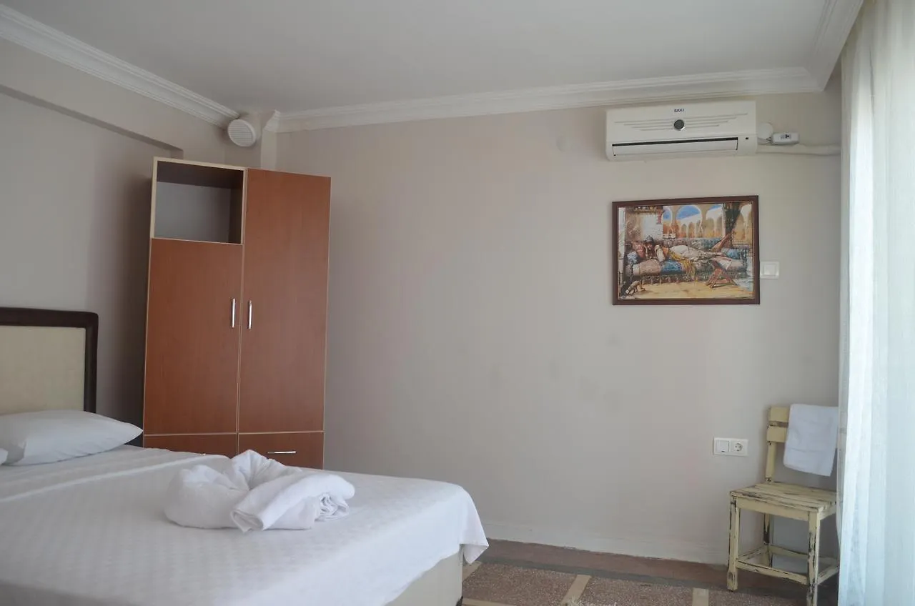 Tunc Hotel Ayvalı Türkei